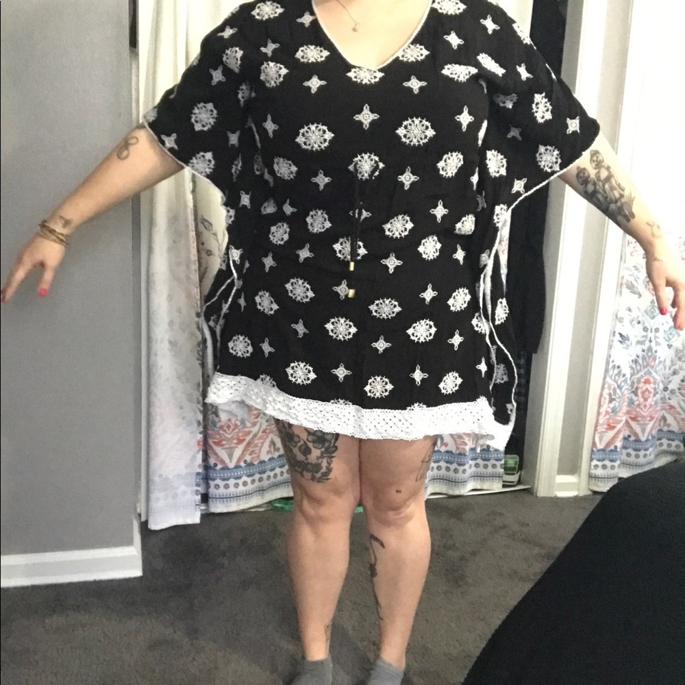 Helen Jon Black Embroidered Swimsuit Coverup Large - Picture 2 of 6